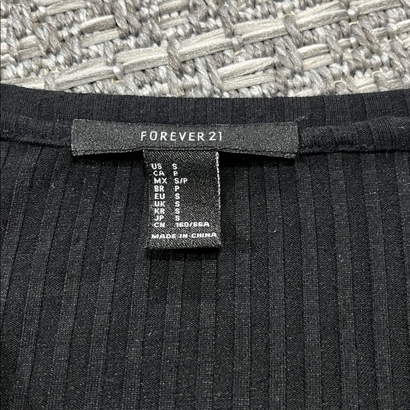 Forever 21 | Black V-Neck Long Sleeve Bodysuit - Picture 3 of 9